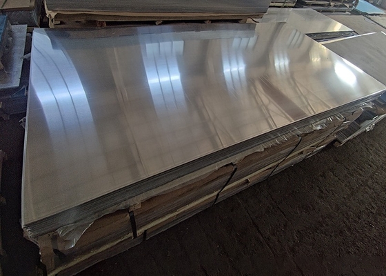 O telhado 5005 3105 4032 ondulado de alumínio cobre as peças automotivos lisas