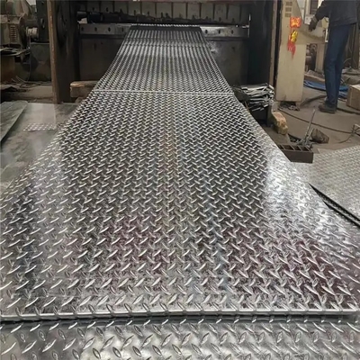Folha quadriculado de alumínio feita sob encomenda Diamond Plate Anti Slip Ribbed 200mm
